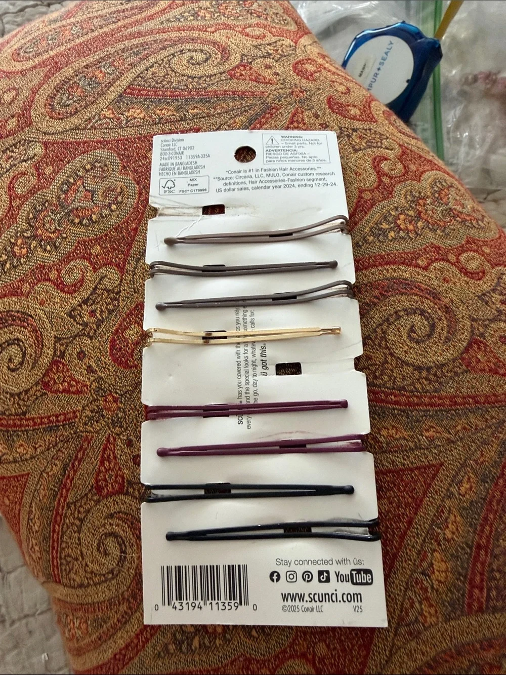 Hair all day long Bobby pins scunci eight of them new on card
